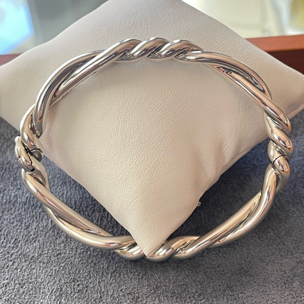 David Yurman Authentic 7mm Heavy
Continuance-Bangle Bracelet-Size Lg Oval - Picture 3 of 12